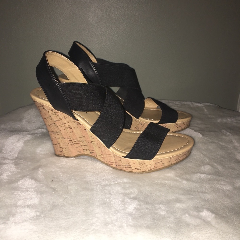 Chinese Laundry Wedges